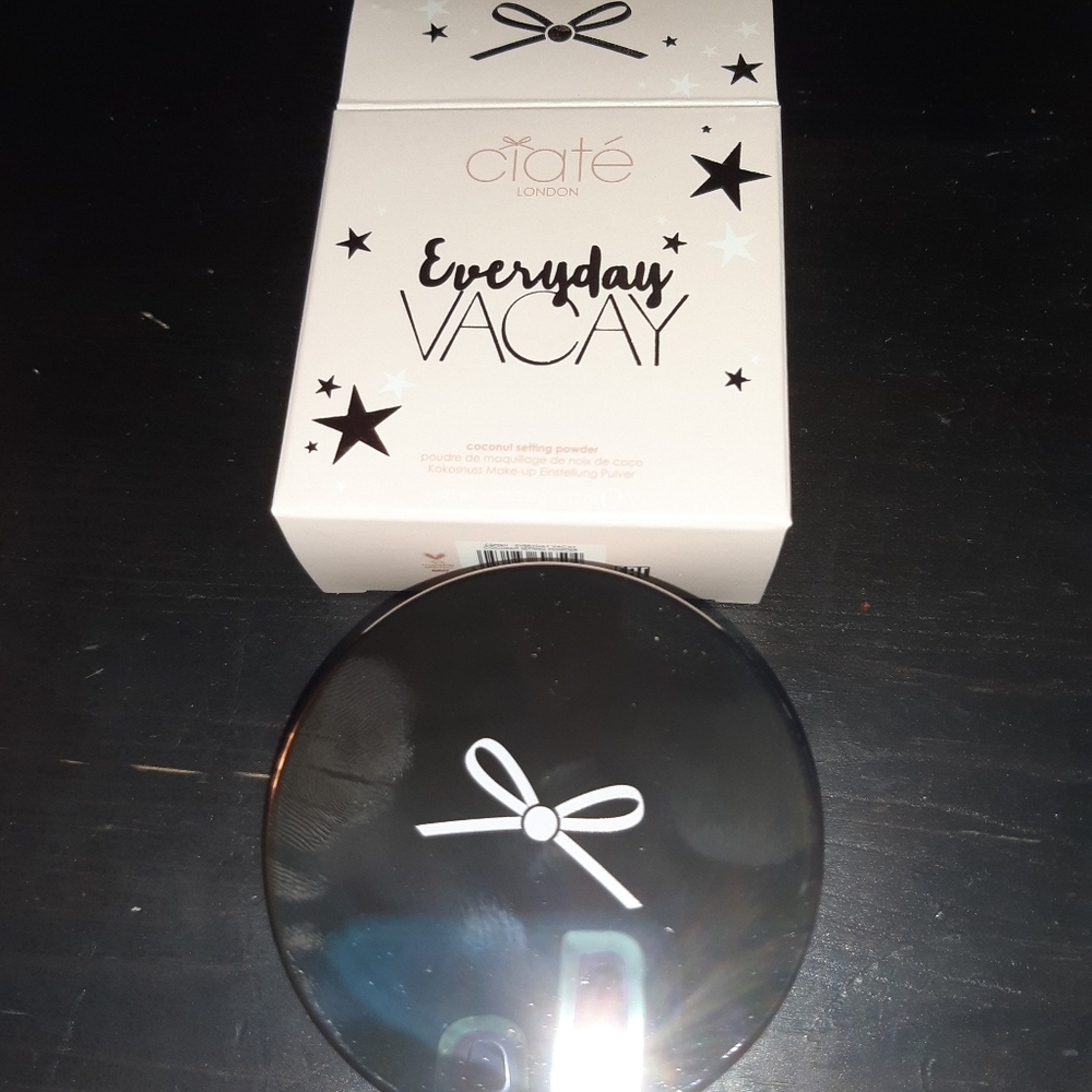 ciate everyday vacay coconut setting powder